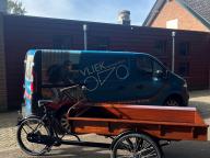 Het milieupark van s'heerenloo weer voorzien van oerdegelijke bakfiets!